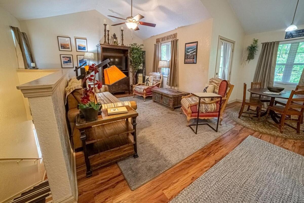 Cabin C In The Gatlinburg Art & Craft Community ภายนอก รูปภาพ